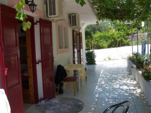 Anessis Cosmos Aparthotel Anaxos Exterior photo